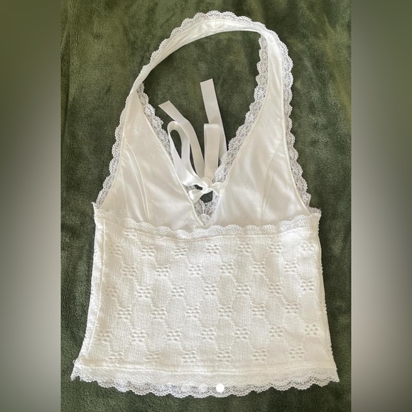 NWT UO Kimchi Blue White Lace Halter Top Small Urban Outfitters - Picture 4 of 4